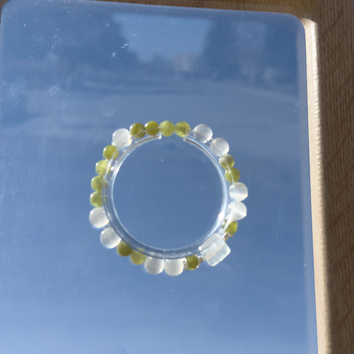 Flower + green agate bracelet