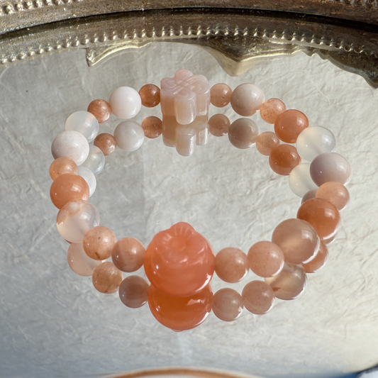 Chinese knot & persimmon bracelet
