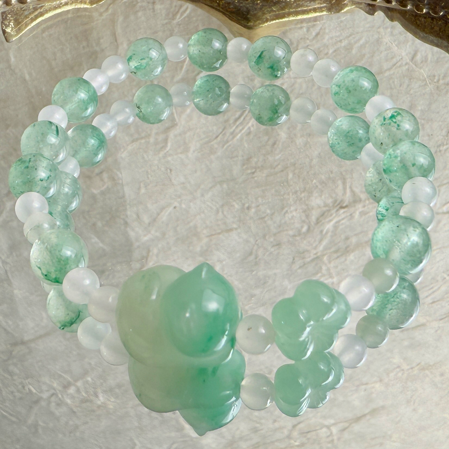 Kitty, flower & green strawberry quartz bracelet